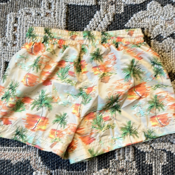 Forever 21 board shorts size small palm trees - Picture 3 of 10